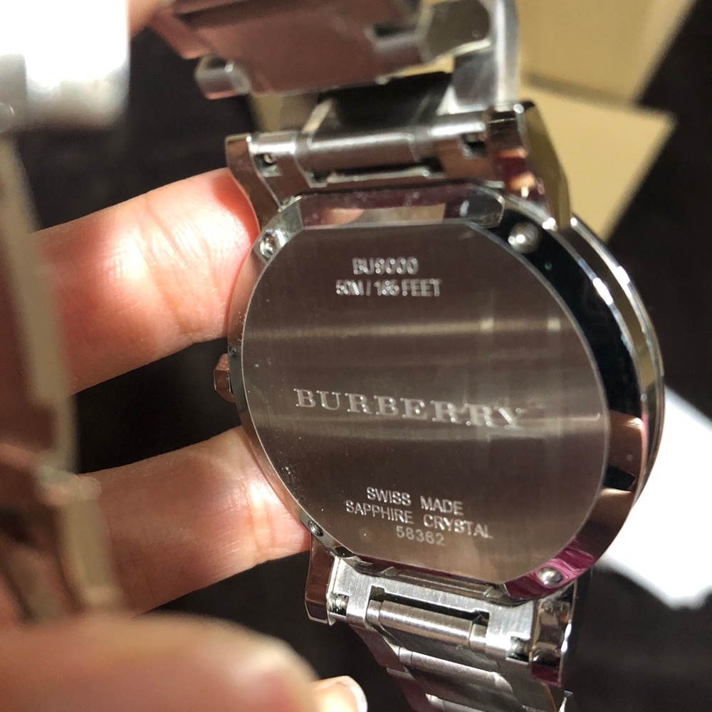 Authentic Burberry watcher! - Picture 6 of 8